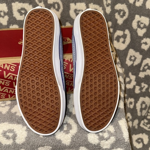 Vans Slip-On Chambray Blue Knot Tie Sneakers New 🆕 & Never Worn 😍 - Picture 10 of 17